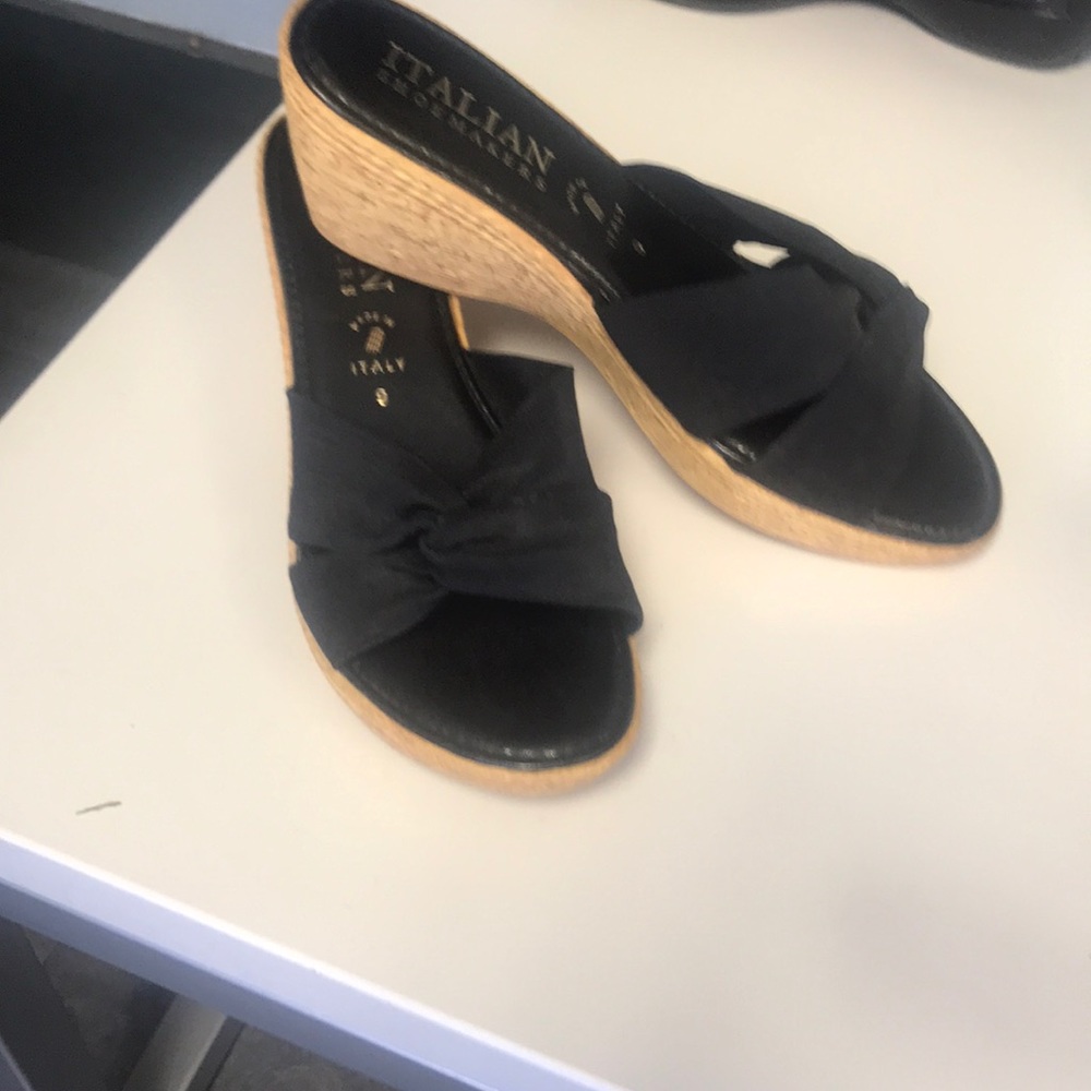 Women’s sandals